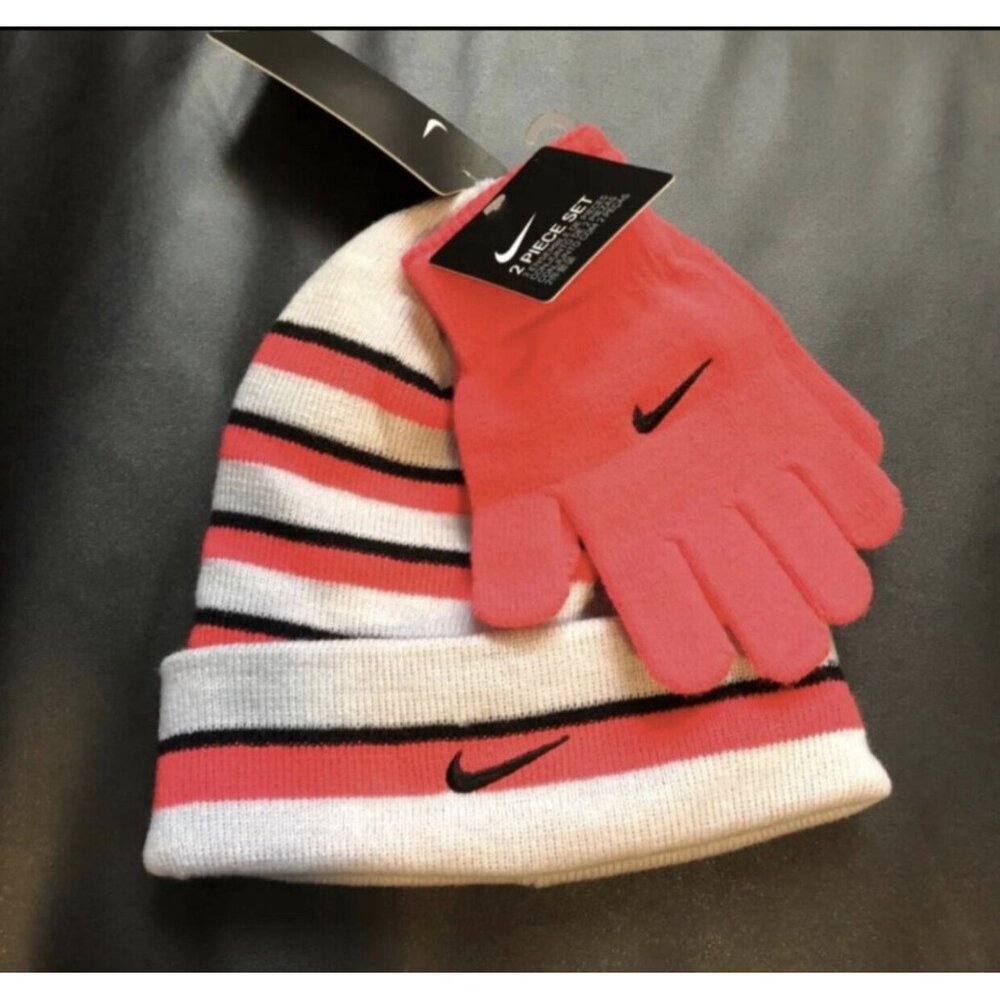 NWT Nike Winter Beanie & Gloves Set Girls Youth OS